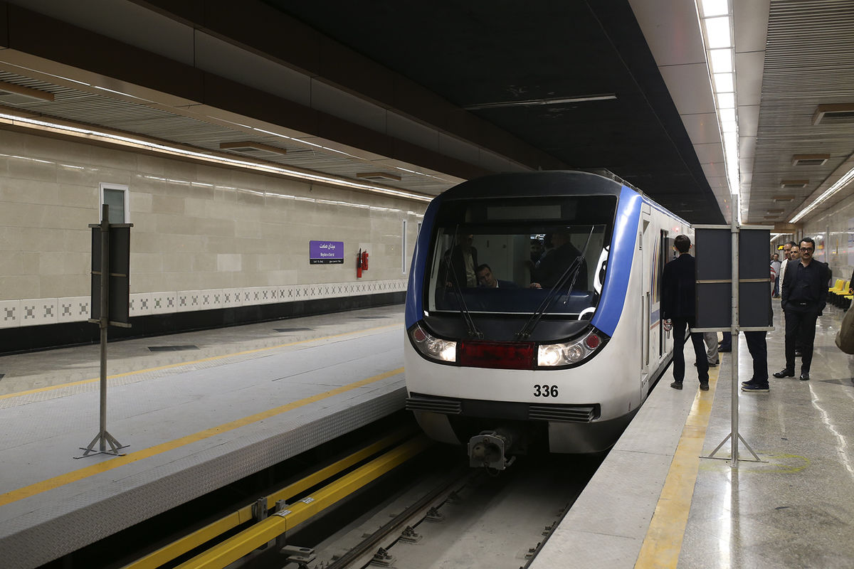 تعمیرات شبانه و اورهال قطارهای مترو با راه اندازی پایانه اکباتان