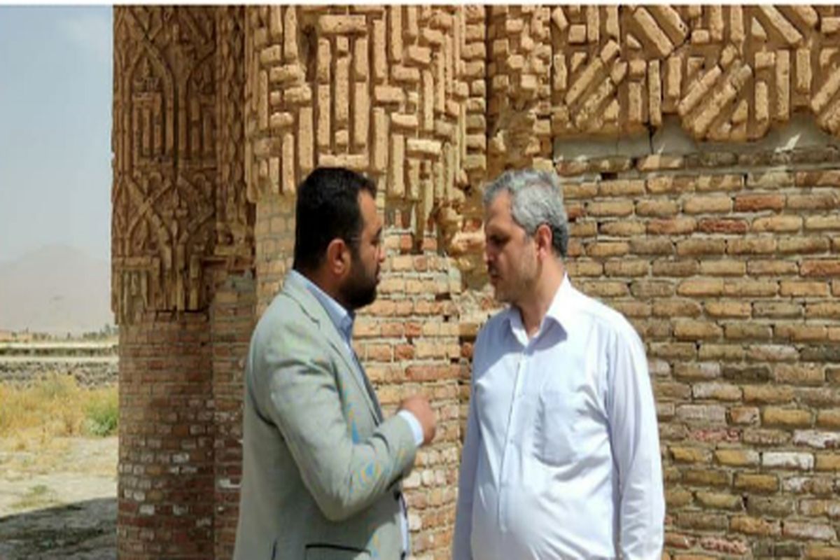 معاون عمرانی استانداری قزوین به آوج سفر کرد