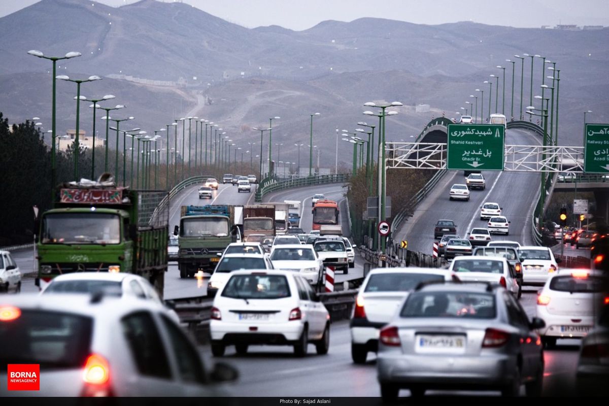 وضعیت ترافیکی معابر بزرگراهی تهران در روز جاری