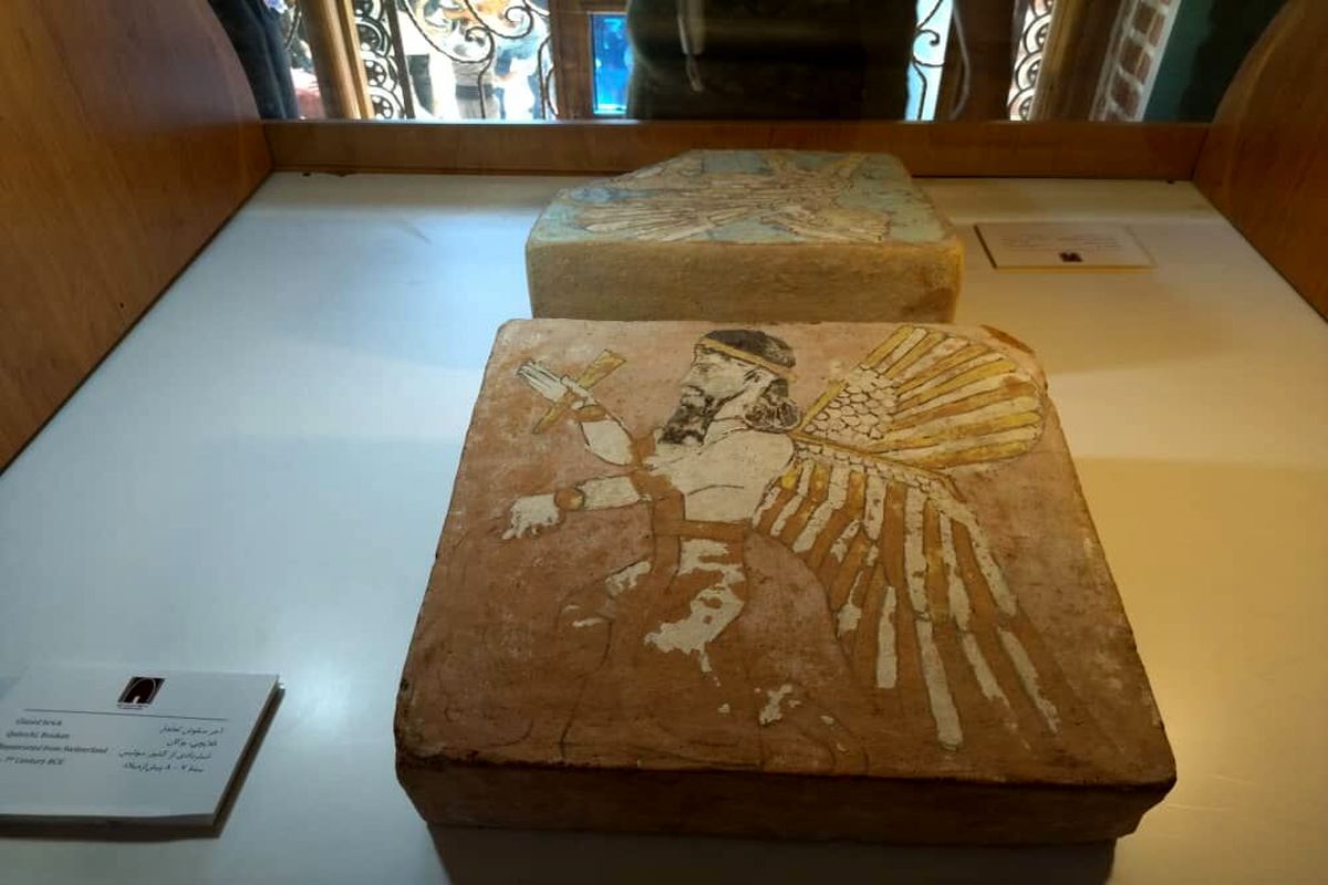 نمایش آجرهای ۲۸۰۰ ساله قالایچی در ارومیه