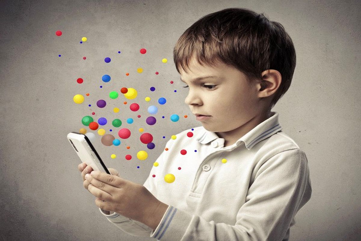 چگونه استفاده فرزند خود از موبایل را مدیریت کنیم؟