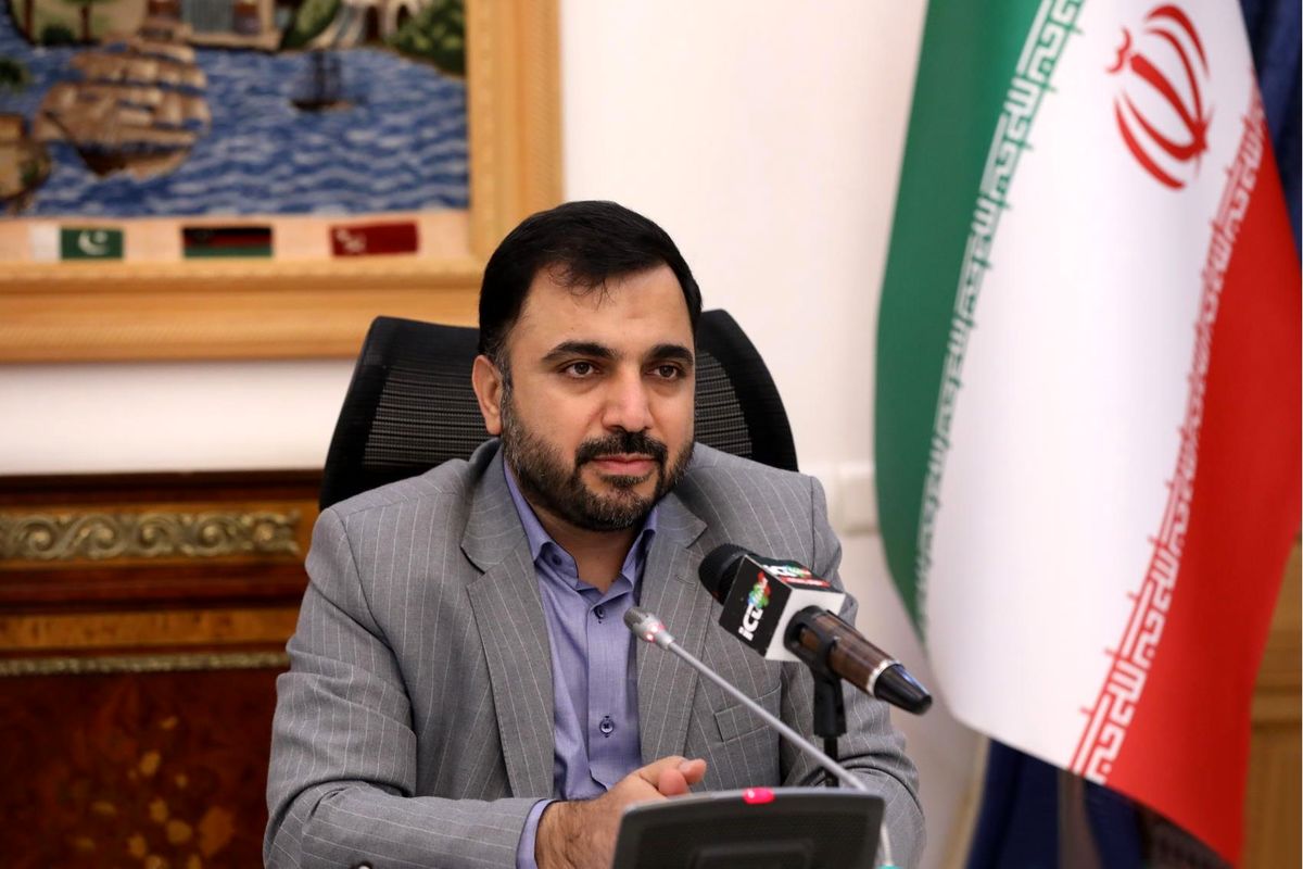 وزیر ارتباطات: هدف سفر به روسیه توسعۀ صادرات محصولات فناوری‌محور ایرانی بود