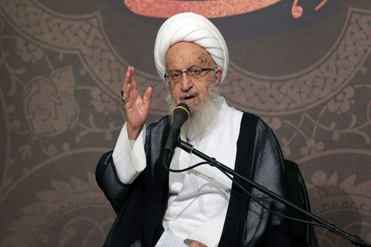آیت‌الله مکارم شیرازی خطاب به مداحان: از اشعار موهن و سبک‌های نامناسب در مجالس محرم پرهیز شود