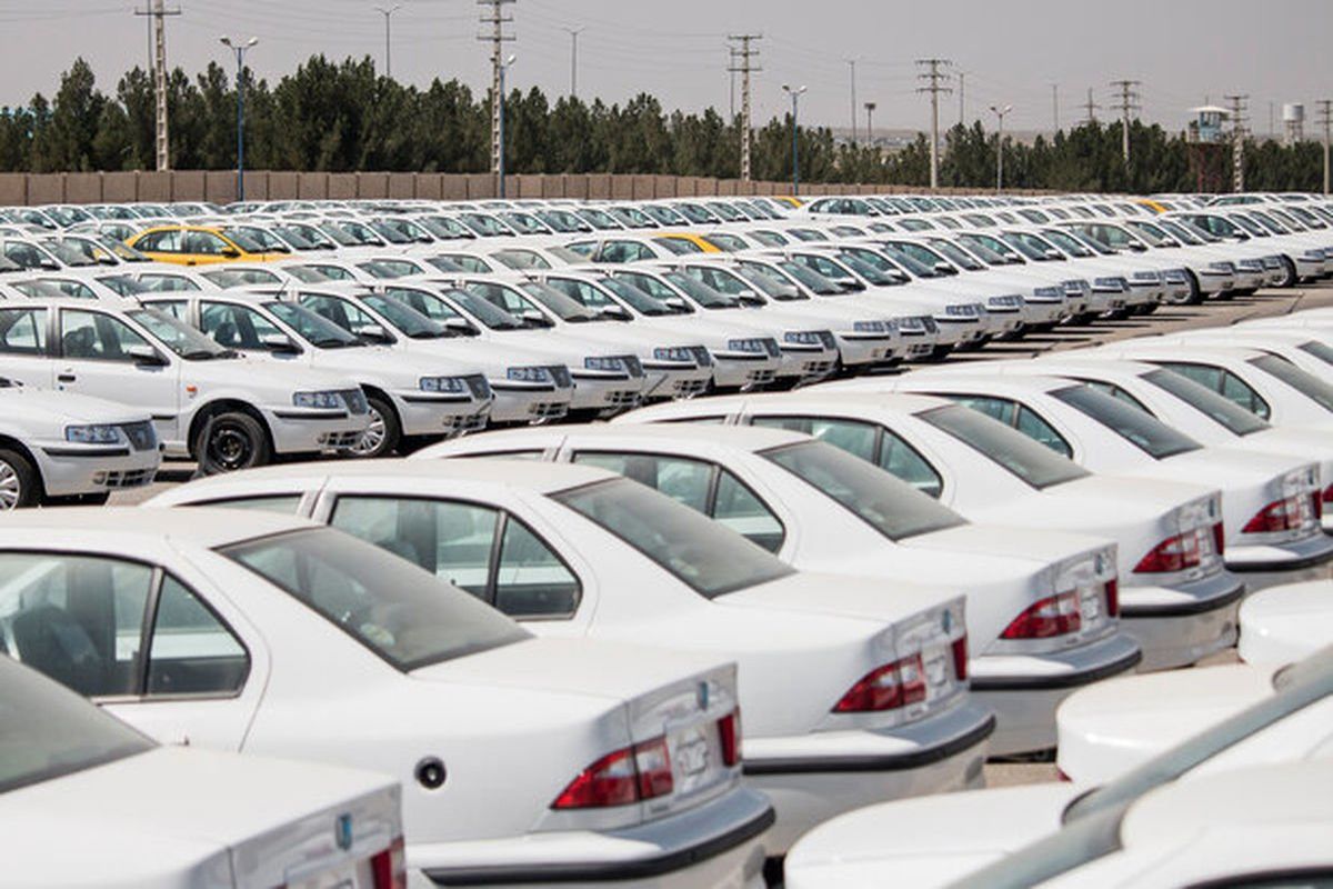 کاهش قیمت خودرو در بازار | آخرین قیمت محصولات ایران خودرو