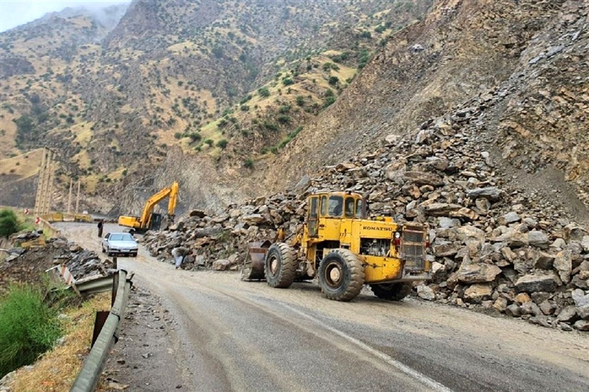 تلاش راهداری خوزستان برای بازگشایی ۳۱ محور روستایی