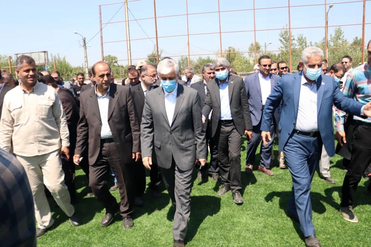 افتتاح چمن مصنوعی جهان پهلوان تختی شفت با حضور وزیر ورزش و جوانان
