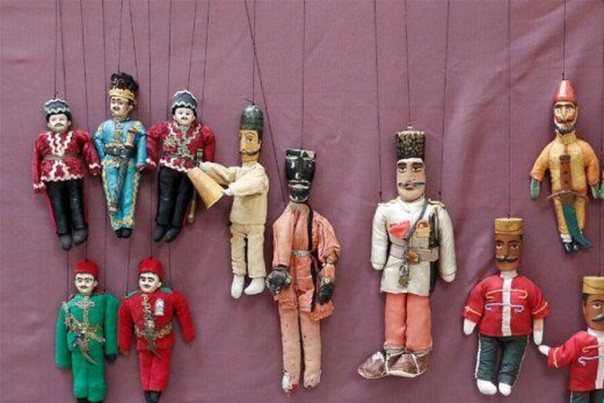 مهمانی عروسک ها در کاخ نیاوران