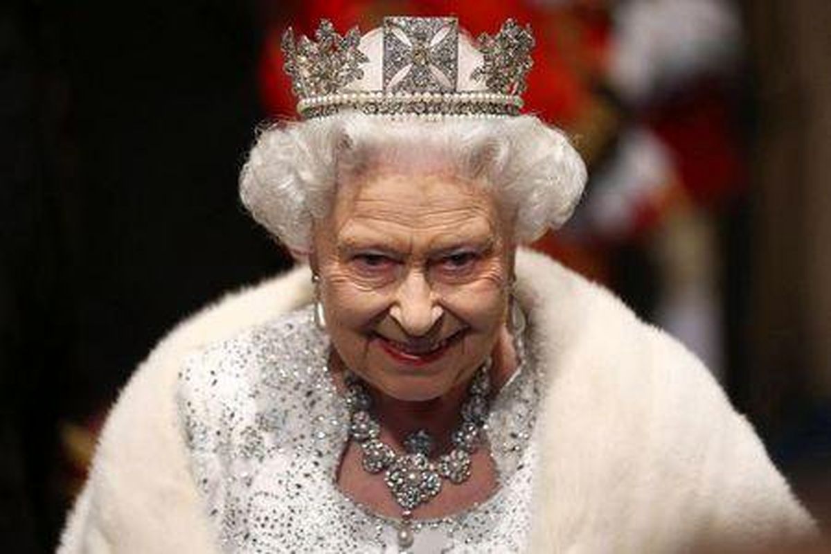 حال ملکه الیزابت دوم وخیم است