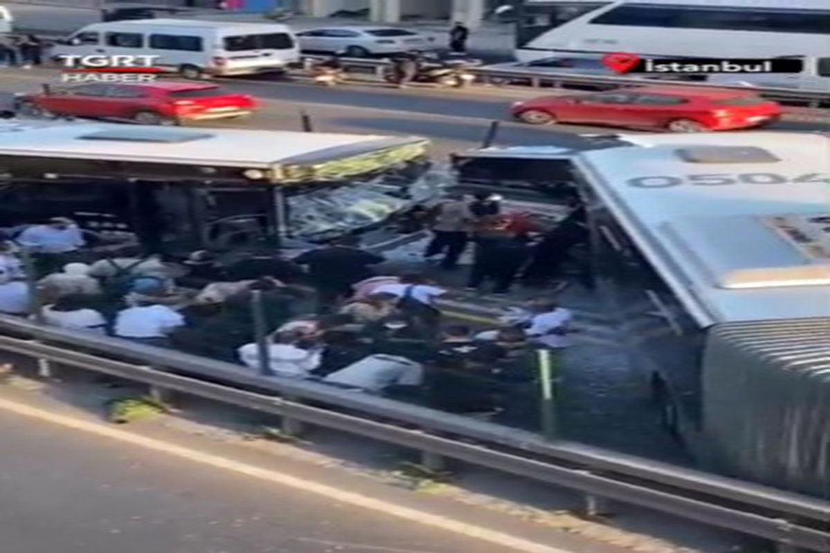 تصادف وحشتناک اتوبوس‌ها در ترکیه + فیلم