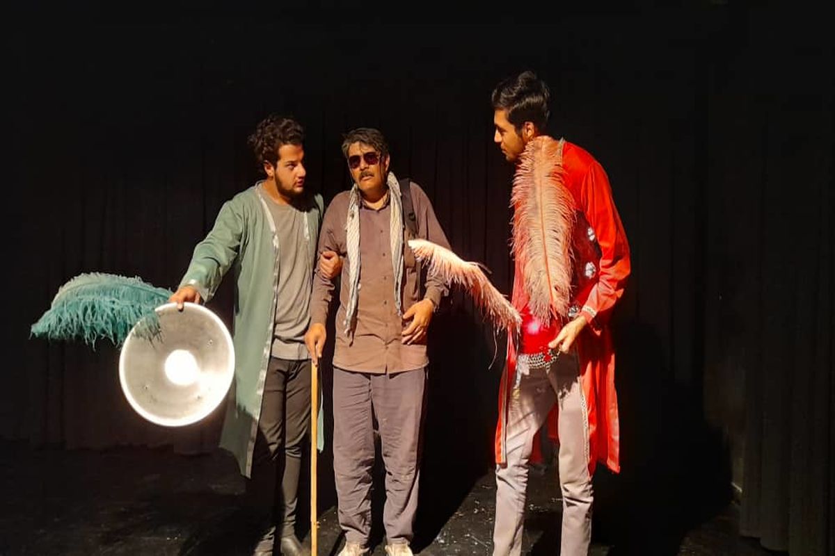 نمایش خیابانی با کاروان کربلا در مریوان اجرا می شود