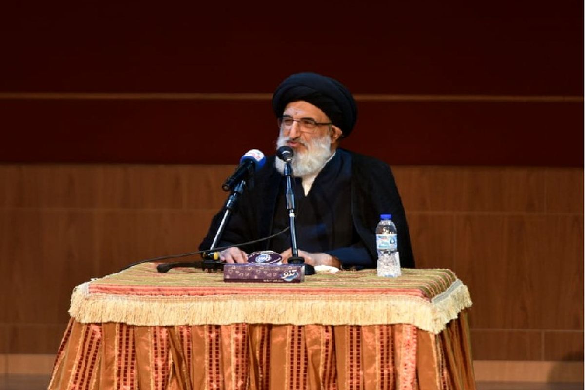 مهمترین امتیاز انقلاب اسلامی احیای ارزش های الهی است