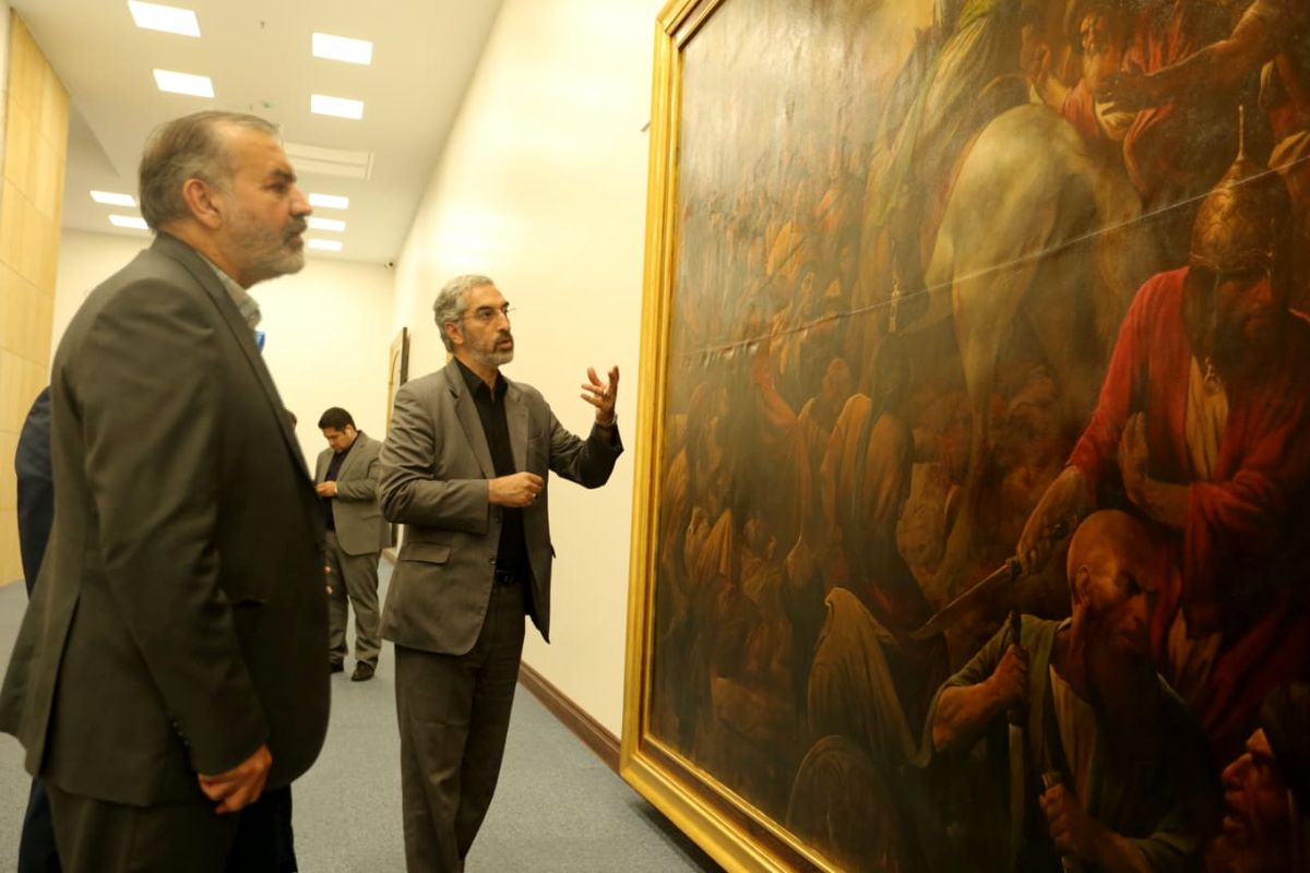 بازدید معاون امور هنری وزیر فرهنگ از نمایشگاه آثار روح الامین