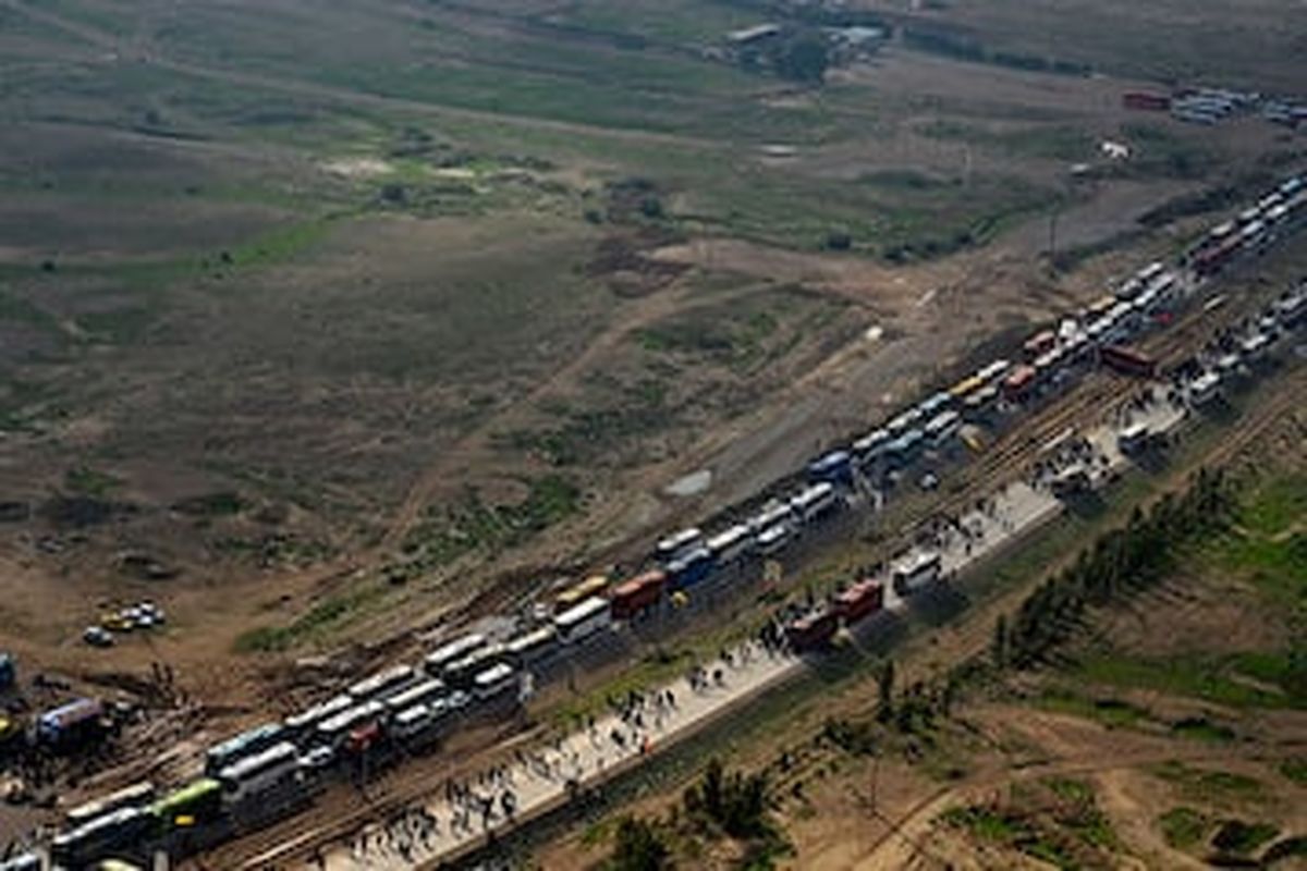 ترافیک سنگین در محورهای چالوس، هراز و آزادراه قزوین-کرج