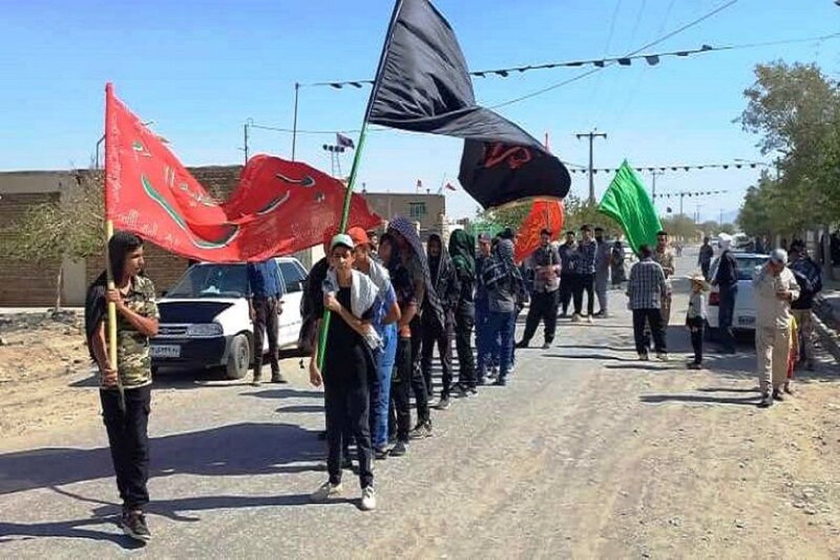 آغاز پیاده‌روی زائران شیعه و سنی صالح‌آباد خراسان رضوی به سمت مشهد