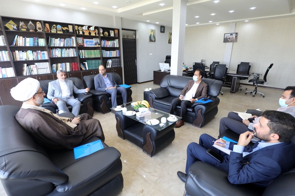 درگیر یک جنگ ترکیبی و پیچیده هستیم