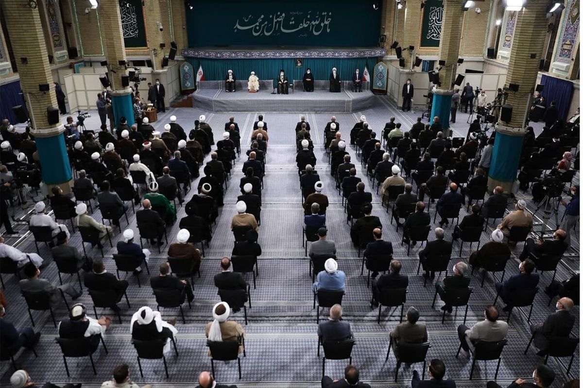 سران قوا و اعضای کنفرانس وحدت اسلامی با رهبر انقلاب دیدار کردند