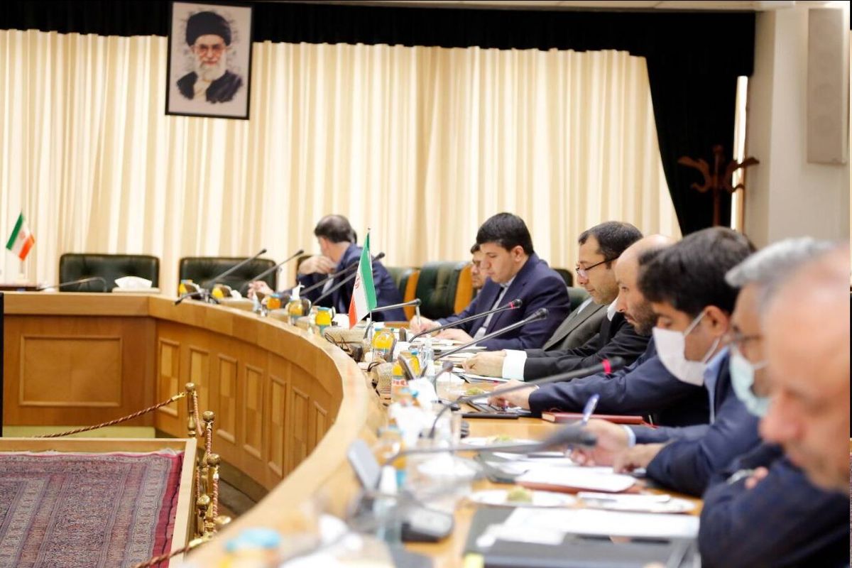 توسعه همکاری‌های بانکی بین ایران و عمان