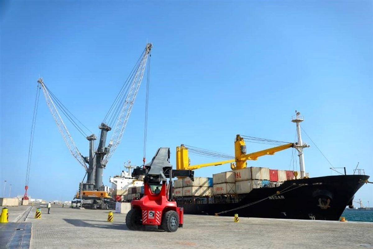 واردات ۳۳۱ هزار تن نهاده دامی از بندرشهید بهشتی چابهار