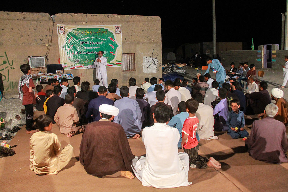 بازدید خادمین جبهه جهادی منتظران خورشید از  ۱۴ محله زرندیه استان مرکزی:
