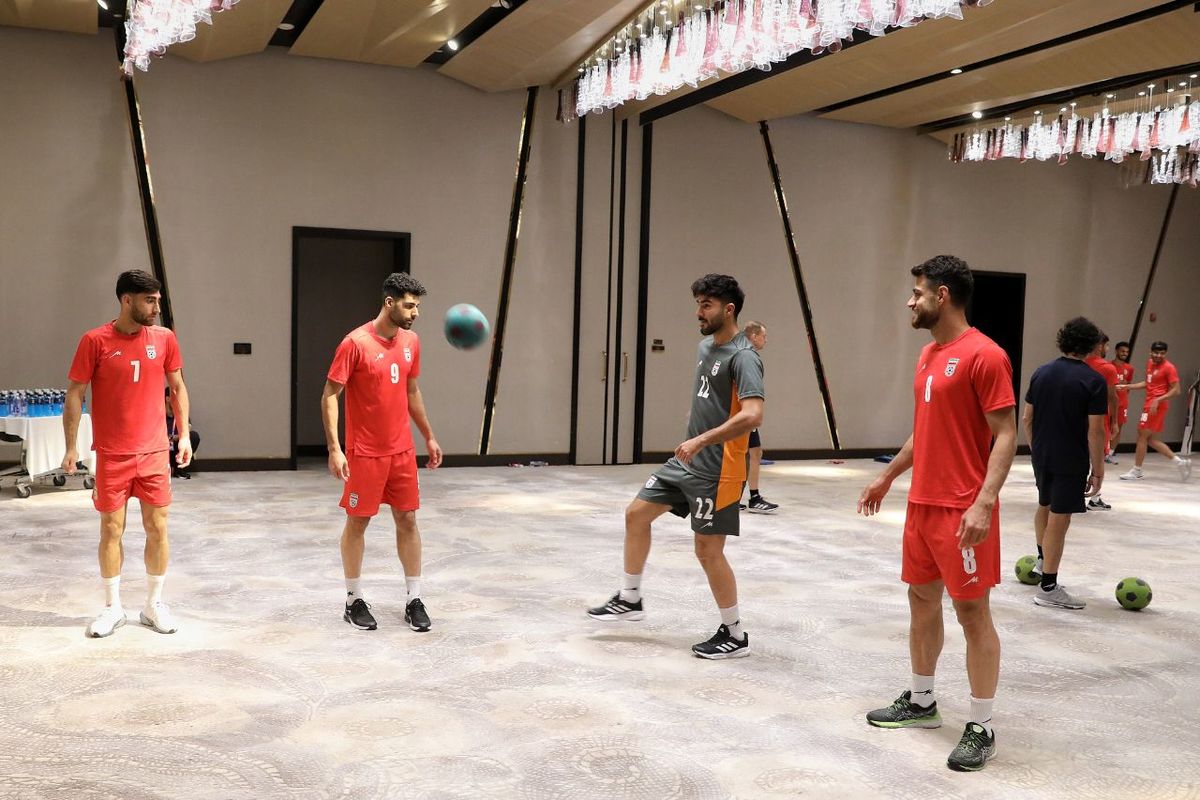 تمرین تیم ملی فوتبال در هتل محل اقامت