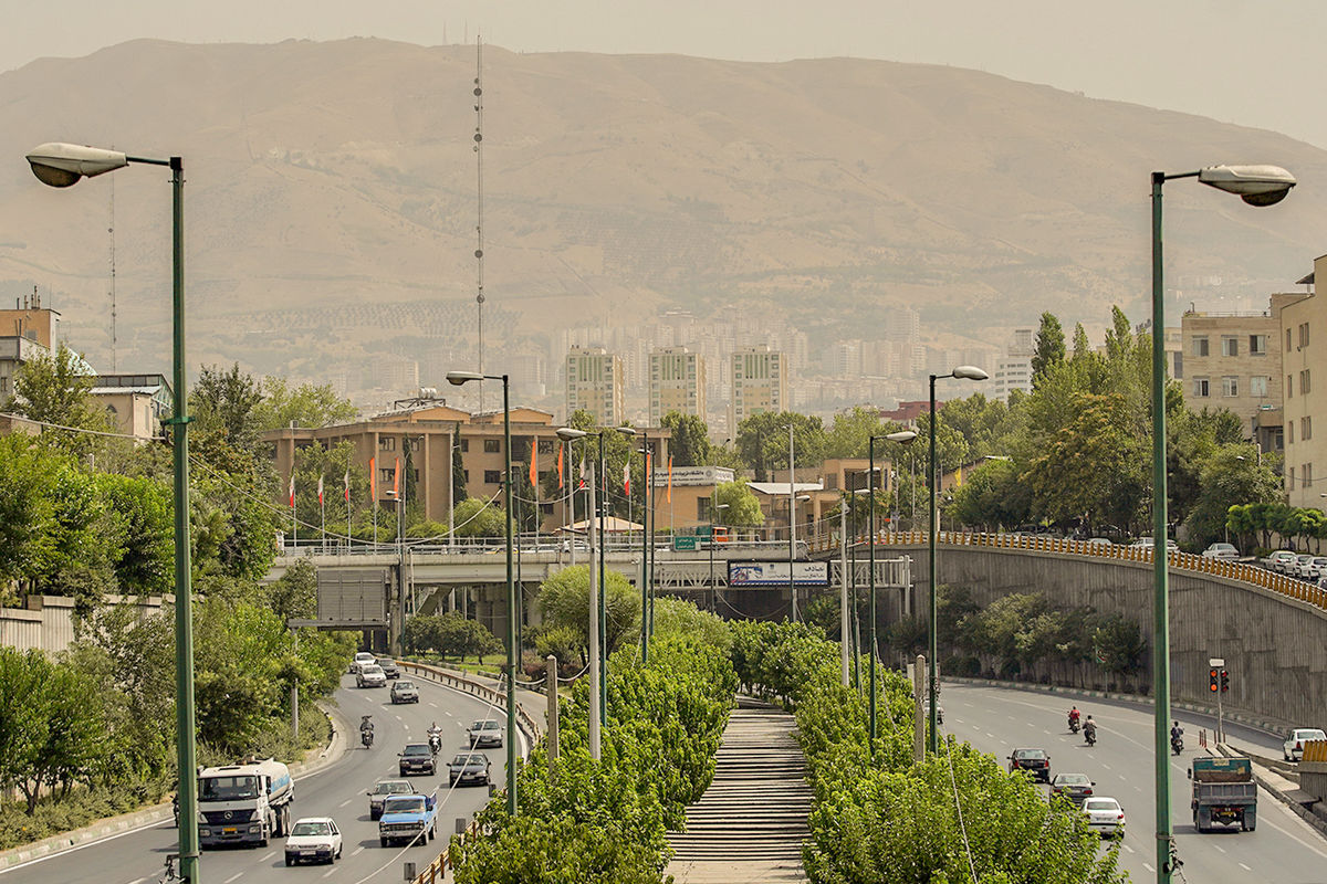 وضعیت کیفیت هوای تهران در جمعه ۶ آبان