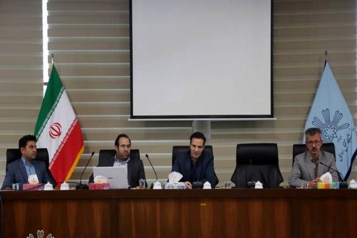 معرفی ۴۰۰ نفر از دانشجویان جویای کار دانشگاه محقق اردبیلی به صنایع استان