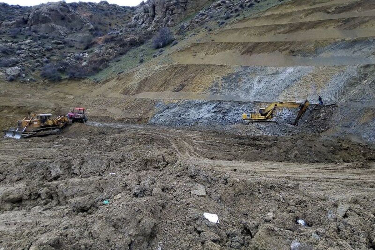 همزمان با حضور رییس جمهور در کردستان؛ عملیات اجرایی کارخانه طلای قلقله سقز آغاز شد