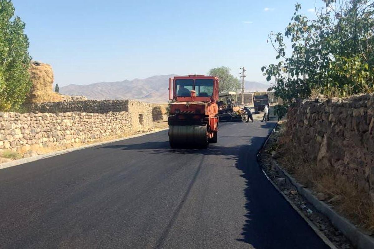 ساخت ۹۸ کیلومتر راه فرعی روستایی در خوزستان