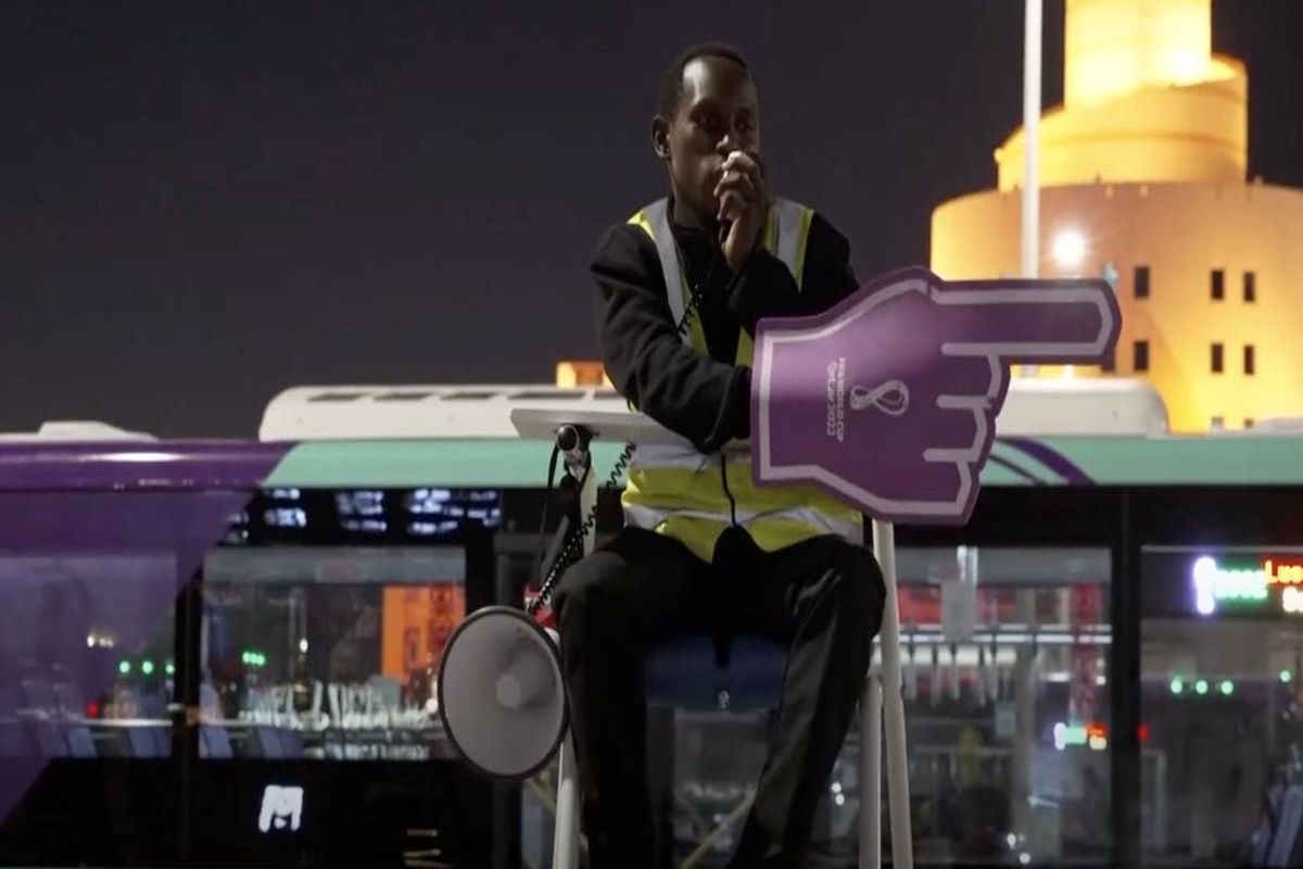 رمز مشترک هواداران فوتبال در قطر: مترو؟ دیس وی!