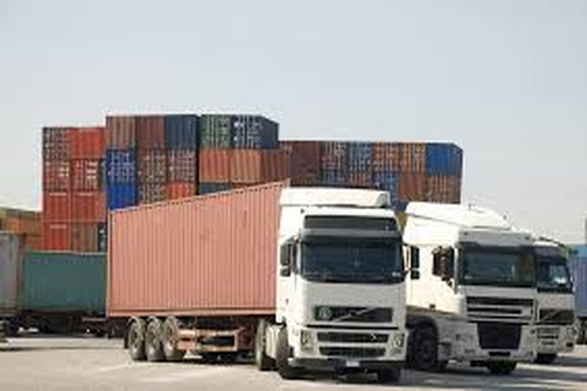 صادرات ۲ میلیون و ۳۵۰ هزار تن کالا از مرز بین المللی مهران