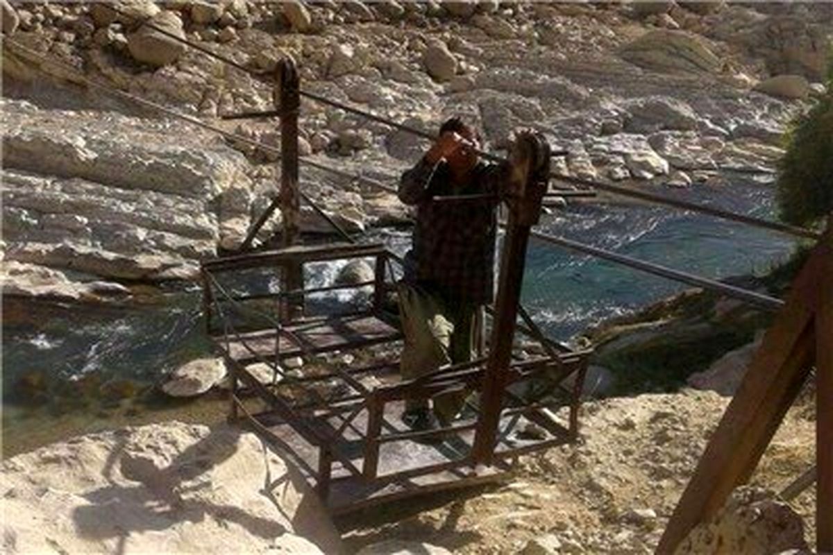 مردم بیدانجیر با گرگر خداحافظی می کنند / عملیات اجرایی پل رودخانه مارون در منطقه صعب‌العبور چرام آغاز شد
