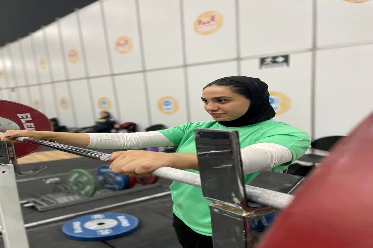اولین حضور الهه رزاقی ورزشکار زنجانی در  مسابقات جهانی