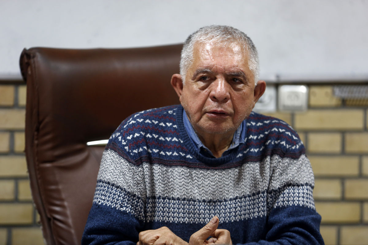 برای رونق تولید باید پول‌ به جای بانک به بورس برود/ دولت برای از بین بردن نارضایتی در کشور باید ایجاد شغل کند