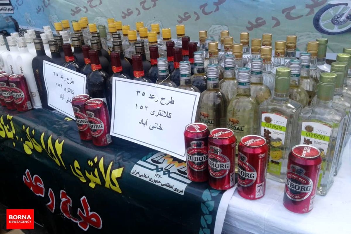 کشف ۲۲۱۰ قوطی انواع مشروبات الکلی در سواحل دریای عمان