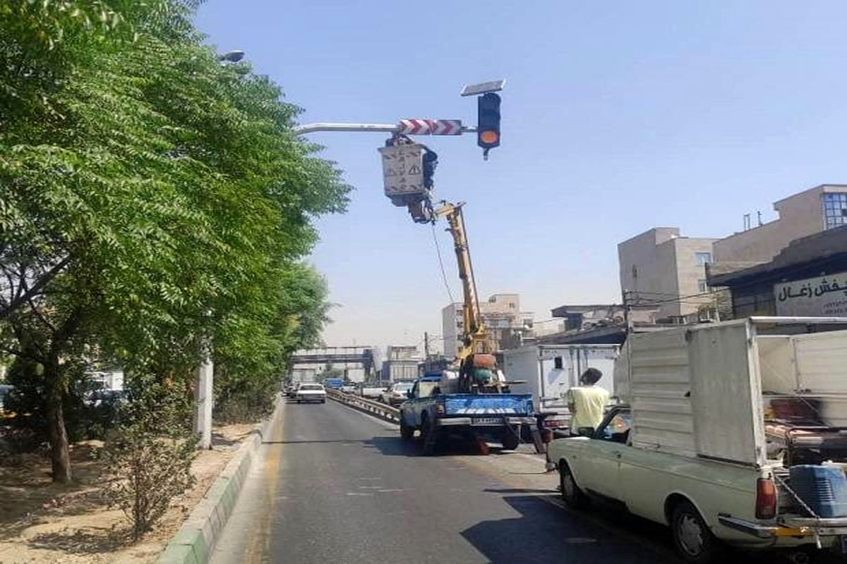 نصب تجهیزات ترافیکی در سه بزرگراه منطقه ۱۴ تهران