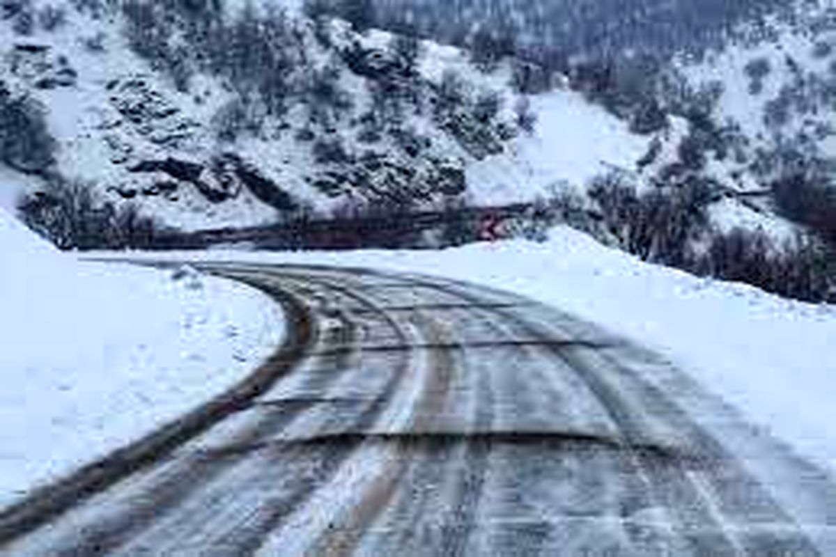 جاده گنجنامه - تویسرکان مسدود شد