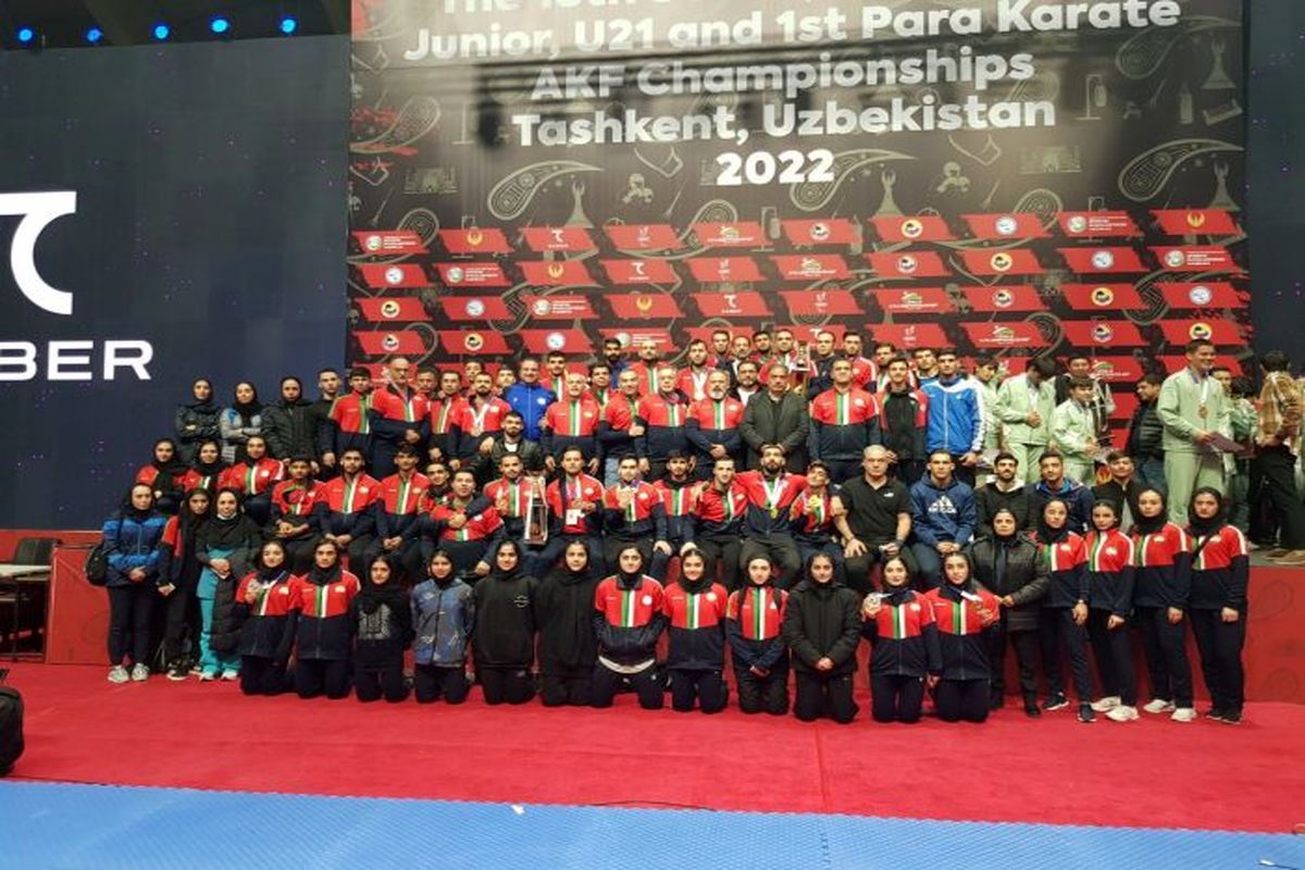 تیم ملی کاراته ایران با کاپیتانی ورزشکار شایسته ایلامی  قهرمان کومیته تیمی آسیا شد