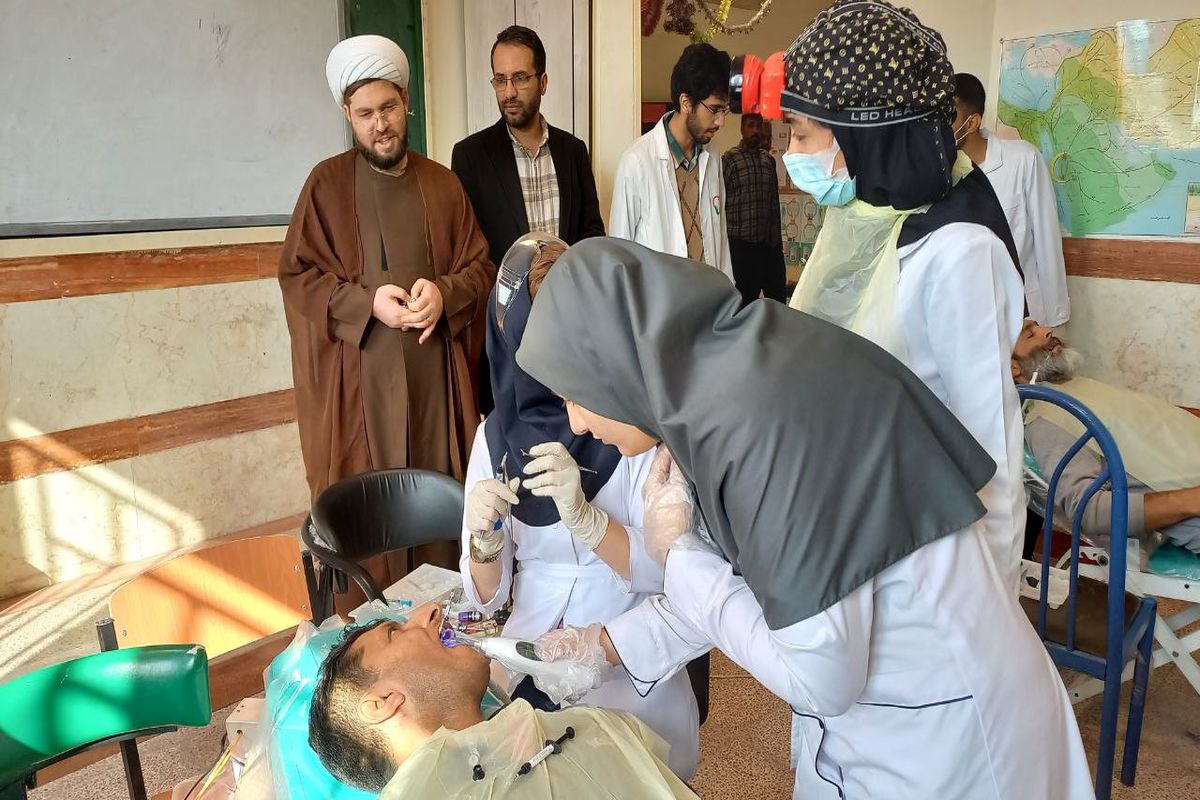 برگزاری اردوی جهادی دندانپزشکی با خدمت رسانی به ۲۰۰ نفر در قرچک