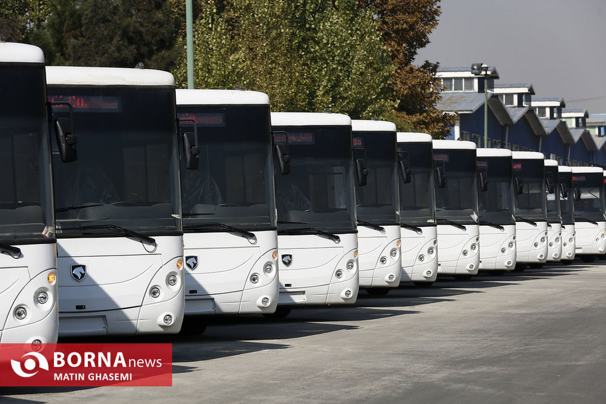 تحویل ۱۱ دستگاه اتوبوس جدید به شهرداری ارومیه