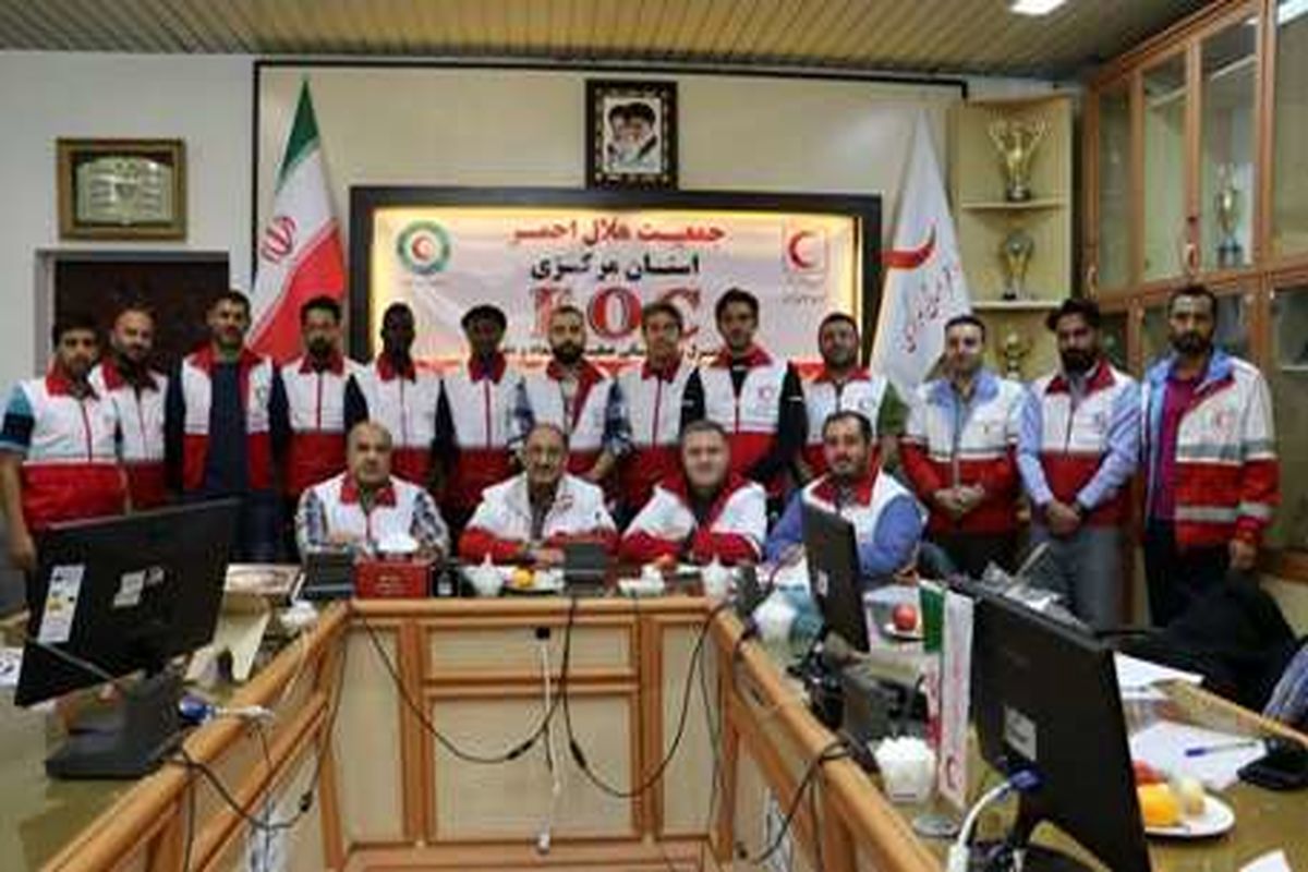 اعضای تیم فوتبال آلومینیوم اراک عضو افتخاری هلال احمر شدند