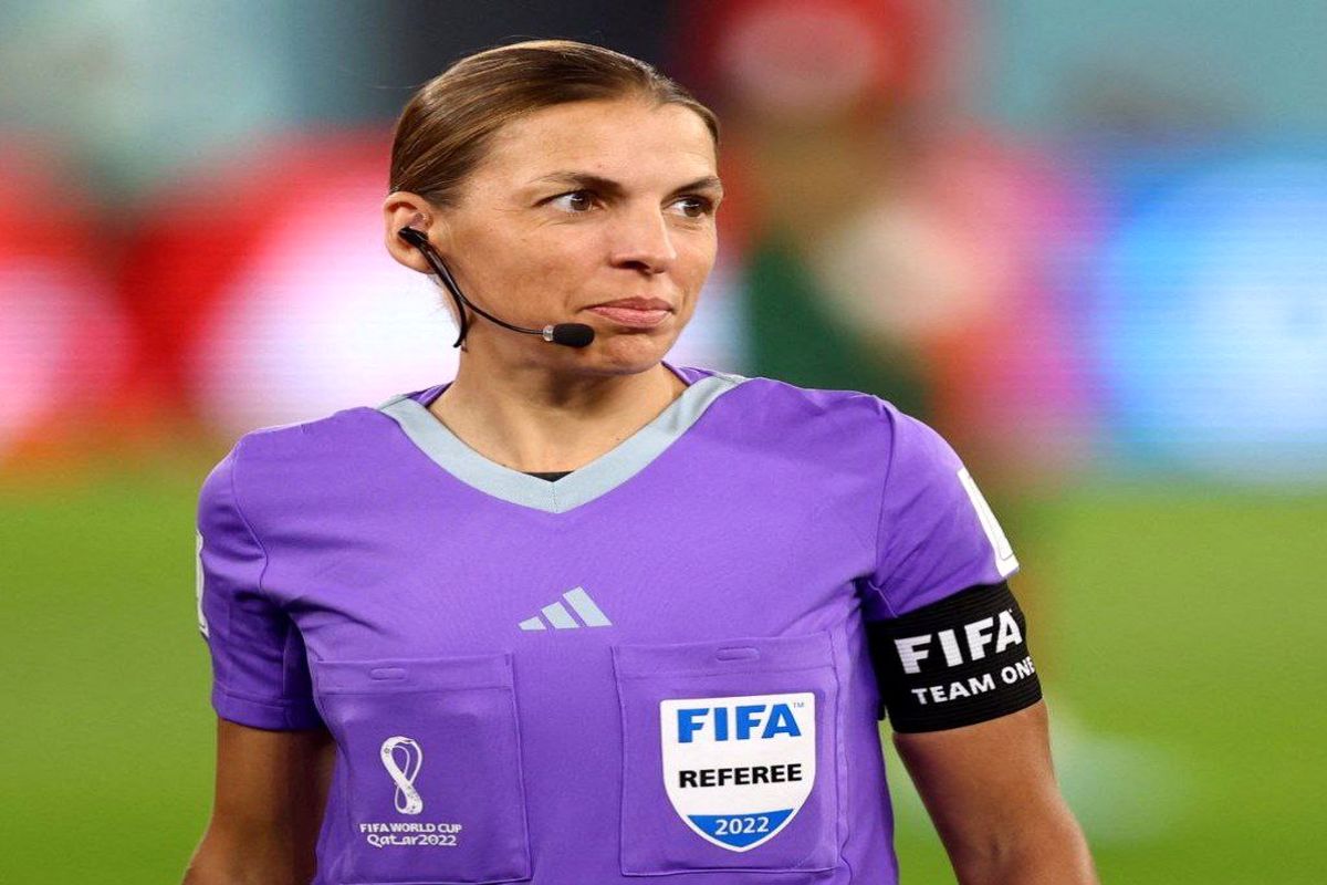 اولین داور «زن» تاریخ جام جهانی را بشناسید
