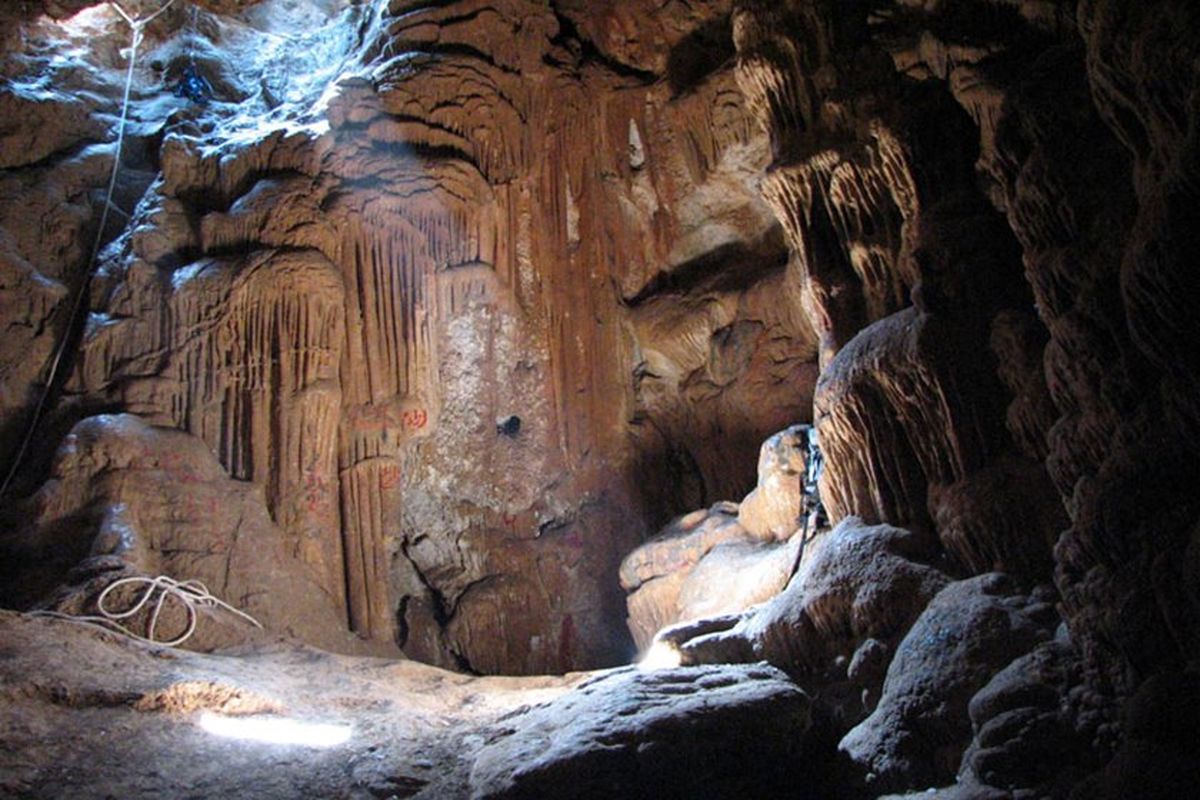 غار کهک جاذبه گردشگری زیبا و بکر قم