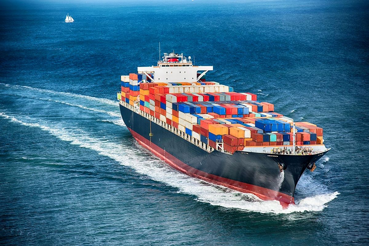 امضای قرارداد الحاق ۱۲ کشتی به ناوگان حمل بار دریای خزر