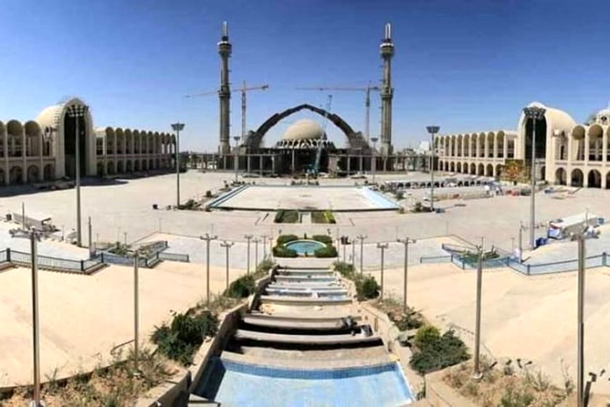 مصلی امام خمینی برای برگزاری نماز عید فطر آماده می شود