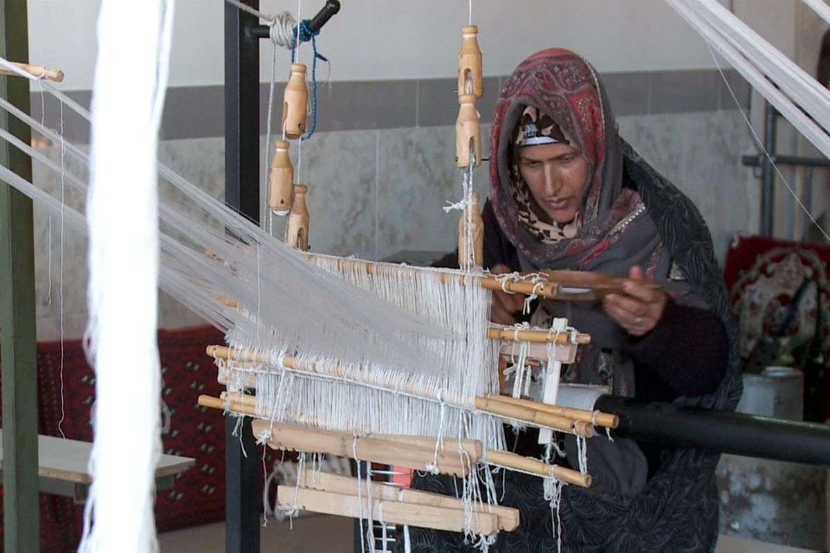 اعطای ۷۸ میلیارد ریال تسهیلات قرض‌الحسنه به صنعتگران صنایع‌دستی در خراسان جنوبی