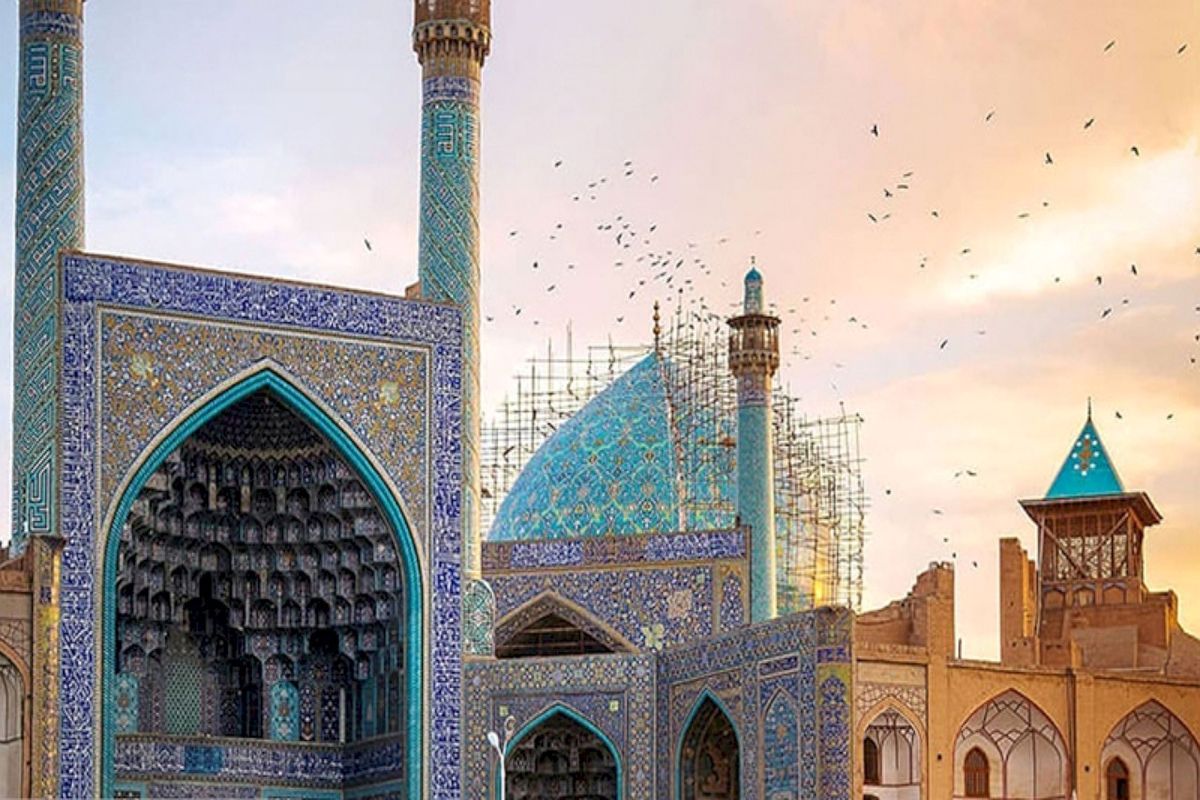 کشف دو حفره و تراشیدگی در جداره داخلی گنبد مسجد امام