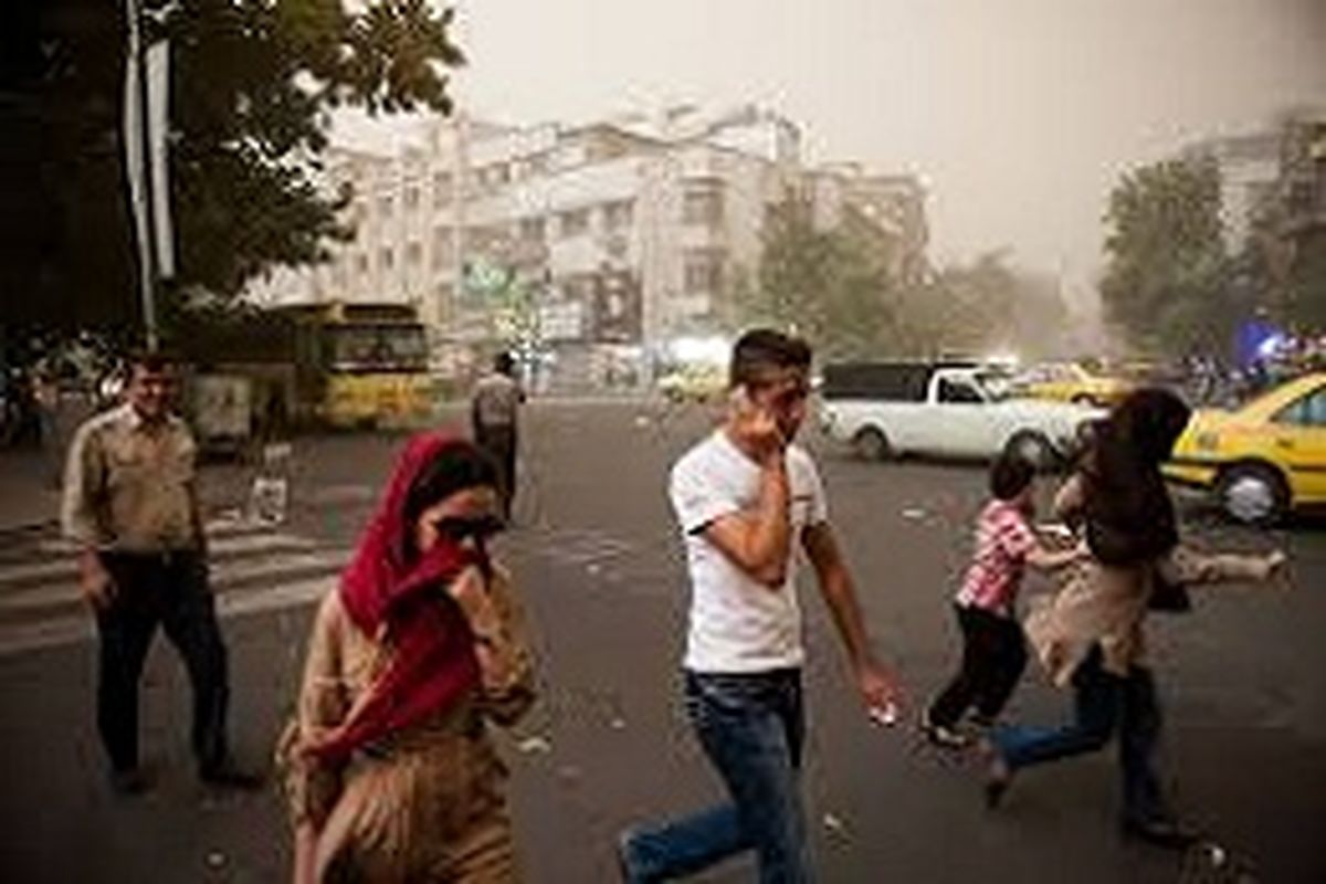 وزش باد شدید همراه با گردو غبار از روز یکشنبه در تهران