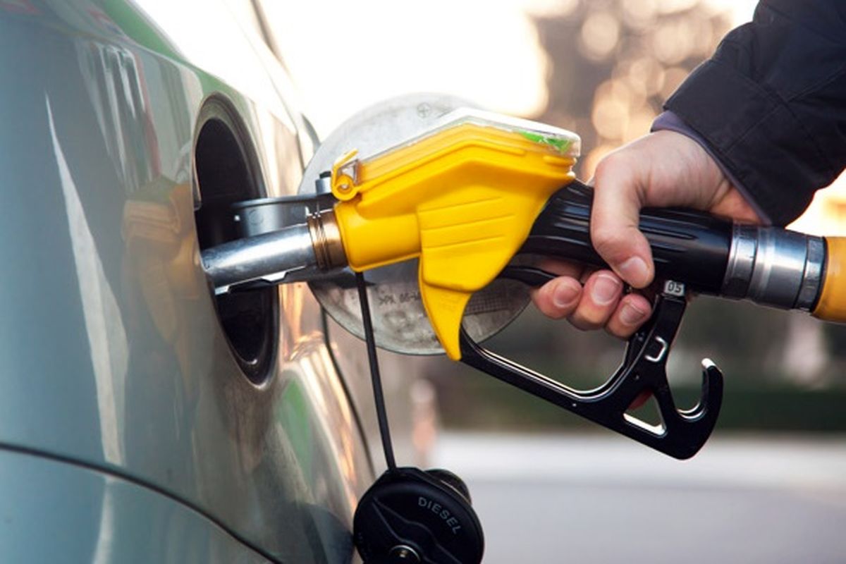 توزیع بیش از ۱۱۰ میلیون لیتر بنزین در چهارم فروردین‌ماه ۱۴۰۲