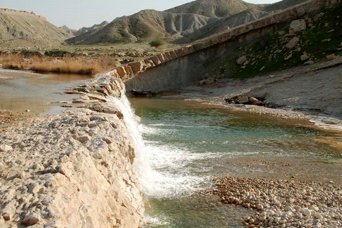 " آبشار کیوان" یکی از جاذبه های دیدنی و بکر در شهرستان گچساران