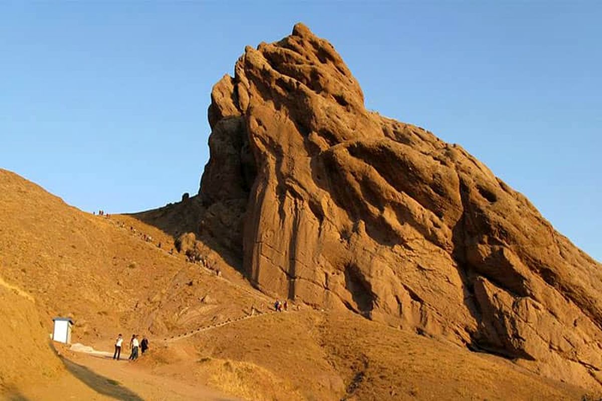قلعه الموت شکوه تاریخ با چشم اندازهای بی نظیر